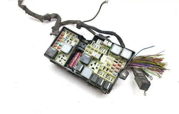 Volvo V40 Fuse module 5B0010107 AV6T14A067AC 235013