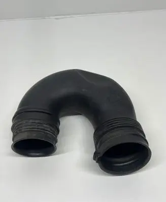 Air intake hose/pipe