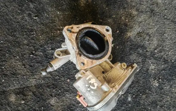 Opel Insignia A Throttle valve