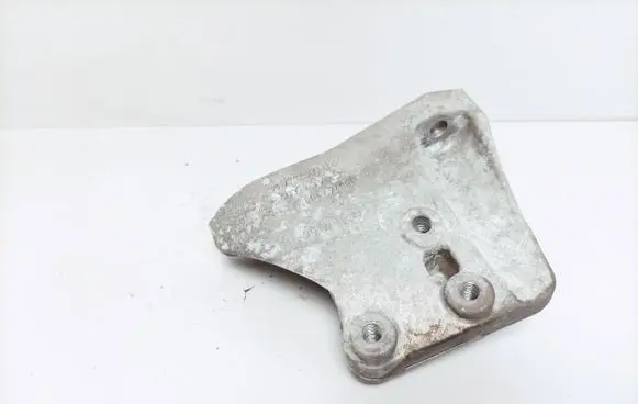 BMW i8 Engine mounting bracket 6857564