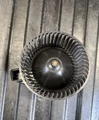 Volvo S90, V90 Heater fan/blower F011500123 0130309506 DG577007