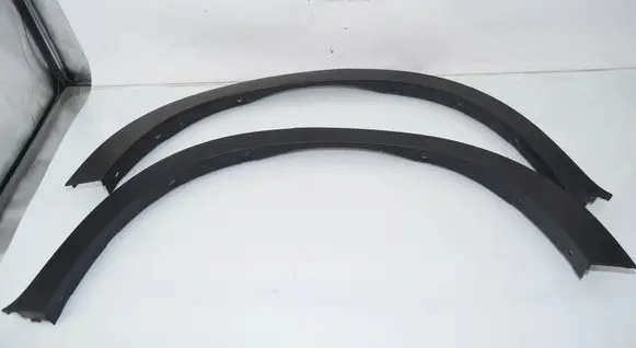 BMW X5 E70 Rear arch trim 7158426 7158425 51777158426