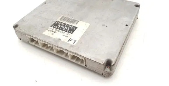 Toyota Corolla Verso AR10 Engine control unit/module 896610F010 MB1758006463