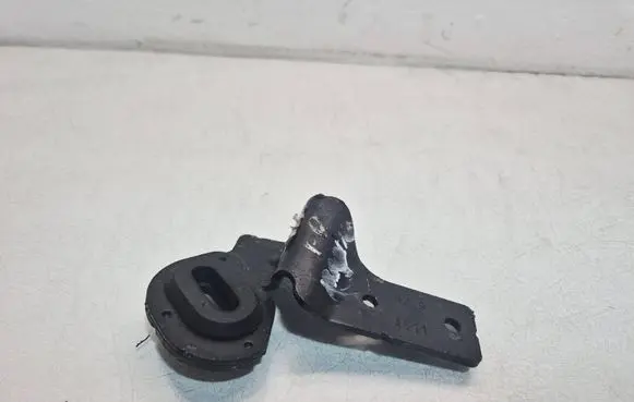 Alfa Romeo Giulia Radiator mount bracket 