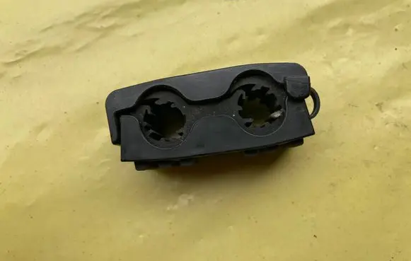 Mercedes-Benz C W204 Fuel filter bracket/mount holder A0019957077