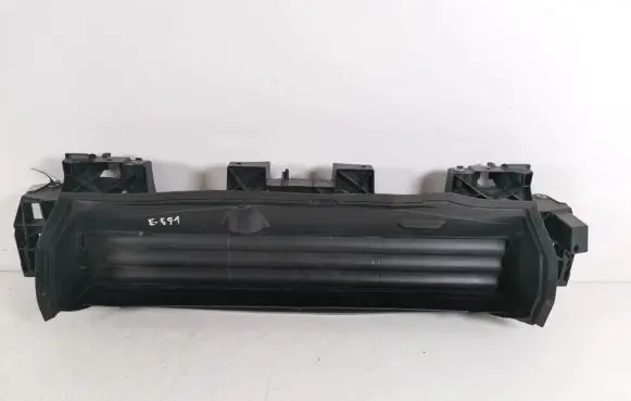 Audi e-tron Intercooler air channel guide 4KE8900670