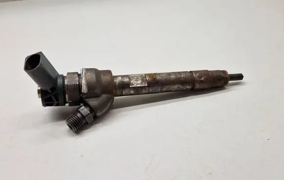 BMW X3 F25 Fuel injector 7810702