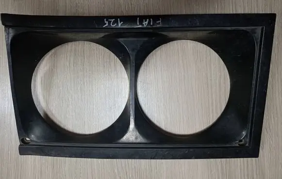 Fiat 125p Headlight/headlamp dust cover 