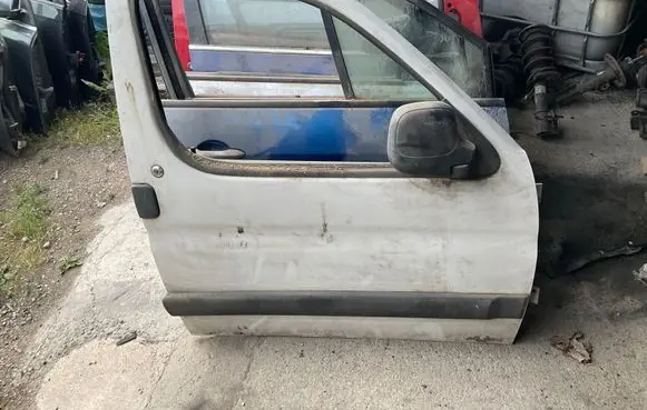 Citroen Berlingo Front door