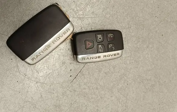 Land Rover Evoque I Ignition key/card 
