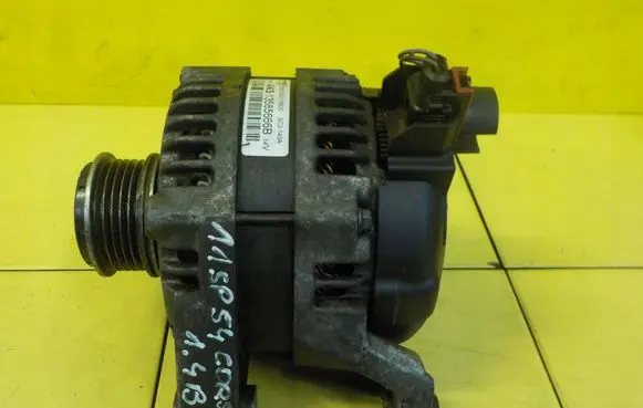 Opel Corsa E Generator/alternator MS1042118830 13585666B