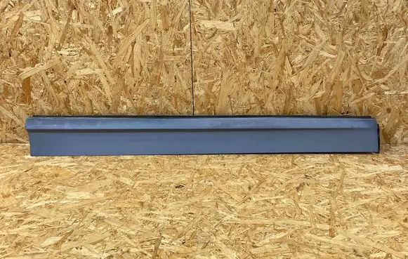 Porsche Cayenne (9Y0 9Y3) Trim molding 9y0837095a