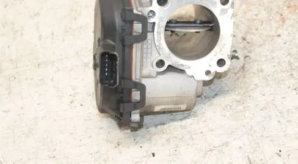 Peugeot 308 Throttle valve 9807238580