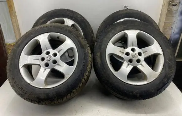 Nissan Murano Z50 R18 alloy rim 