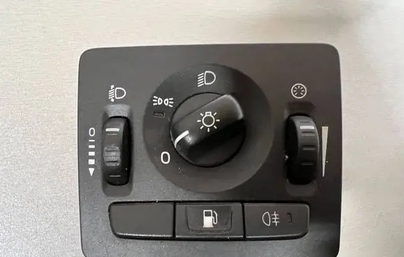 Volvo V50 Light switch 30739298 08W21T