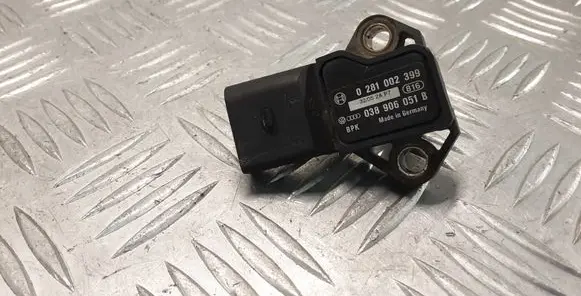 Audi A4 S4 B7 8E 8H Air pressure sensor 0281002399 038906051B