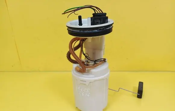 Audi A6 S6 C5 4B Fuel injection high pressure pump 4B0919051C