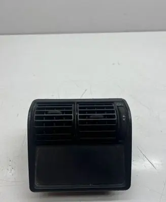 Audi A6 S6 C4 4A Rear air vent grill 4A0863277