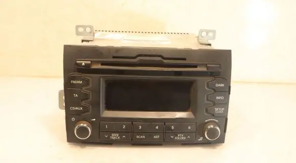 KIA Sportage Radio/GPS head unit trim 