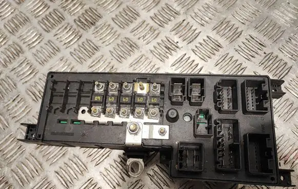 Volvo S80 Fuse box set 8678449