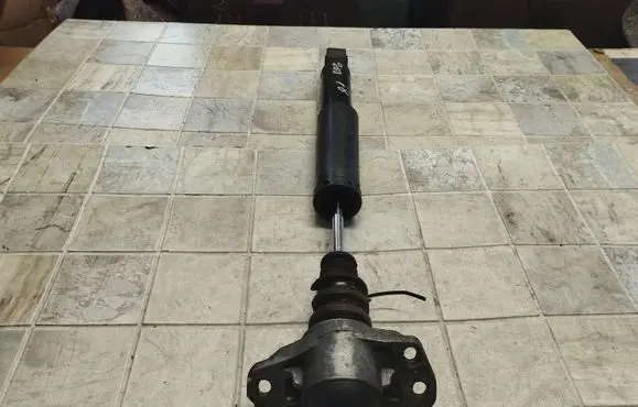 Skoda Octavia Mk2 (1Z) Rear shock absorber/damper 1K0513029ER