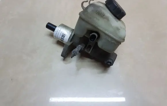 Opel Astra G Brake fluid reservoir 