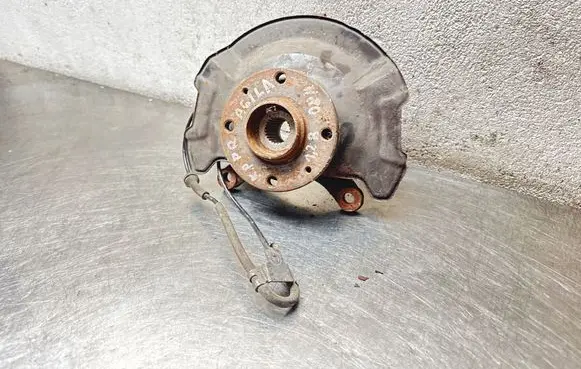 Opel Agila B Front wheel hub