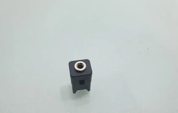 Volvo S80 AUX in-socket connector 31285608