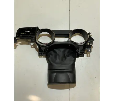 Ford Mustang VI Dashboard trim FR3B3530A