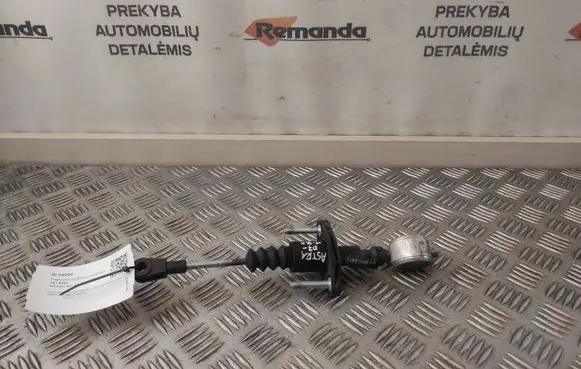 Opel Astra H Clutch master cylinder 90523769