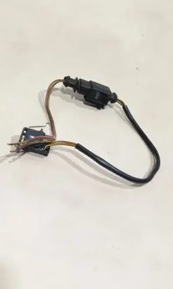 Volkswagen PASSAT B5.5 Sensor 1j0973703