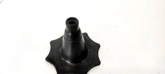 Volvo V70 Spare wheel bolt 1315006 13132390