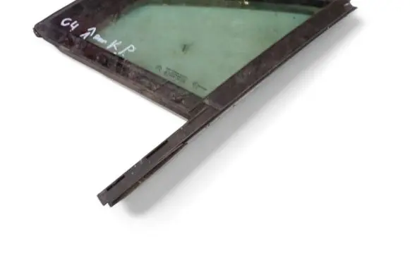Citroen C4 I Front triangle window/glass 