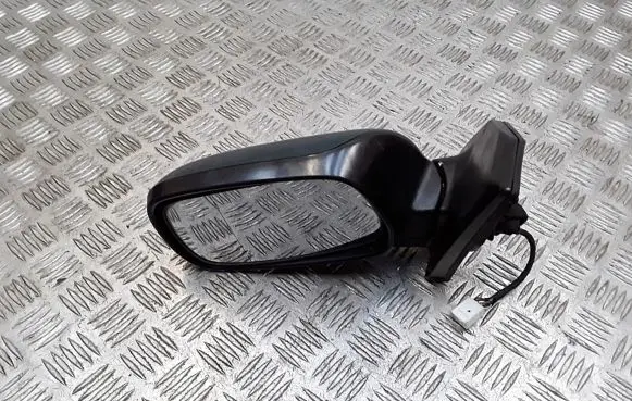Toyota Corolla E120 E130 Front door electric wing mirror e11015440