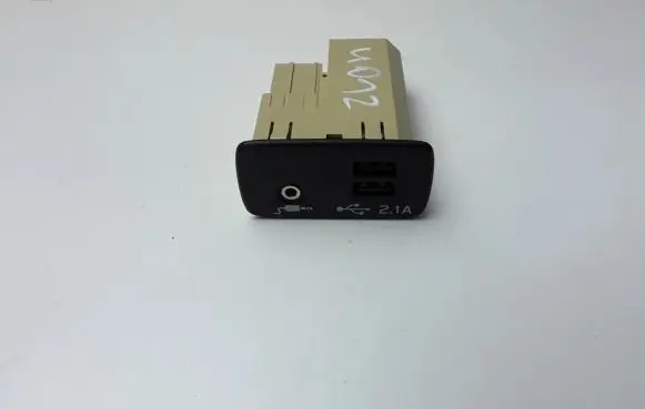 Subaru Forester SK USB socket connector 86257VA130
