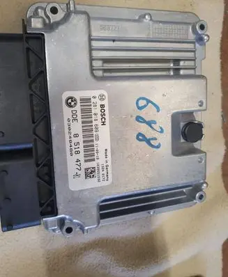 BMW 3 F30 F35 F31 Engine control unit/module 0281018609 030248480 8518477