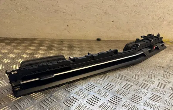 KIA EV6 Dash center air vent grill 97401Cv000 8201183800 97401CV000