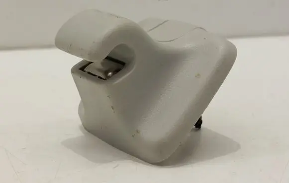 Volkswagen PASSAT CC Sun visor clip/hook/bracket 1K0857561B
