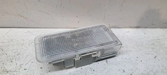 Peugeot 5008 II Glove box light 9813171980