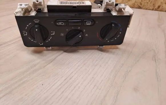 Citroen C3 Climate control unit F664478N 6931000