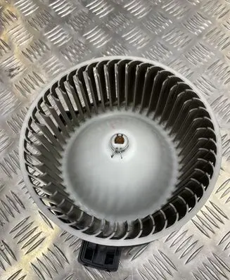 Mazda CX-7 Heater fan/blower 8727000690