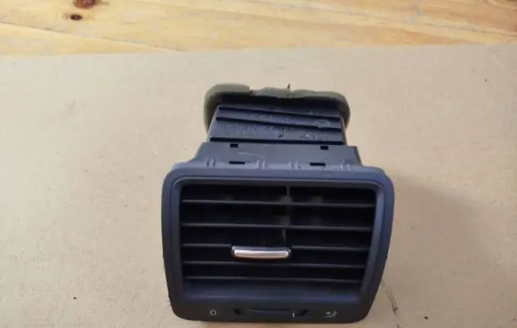 Volkswagen Golf V Dashboard side air vent grill/cover trim 1K0819710 1K0819704B 1355D300496
