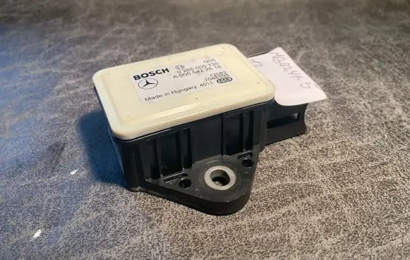 Mercedes-Benz E W212 Yaw turn rate sensor A0055422618