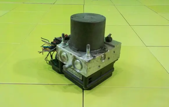 Hyundai Santa Fe ABS Pump 0265230762 ZP75