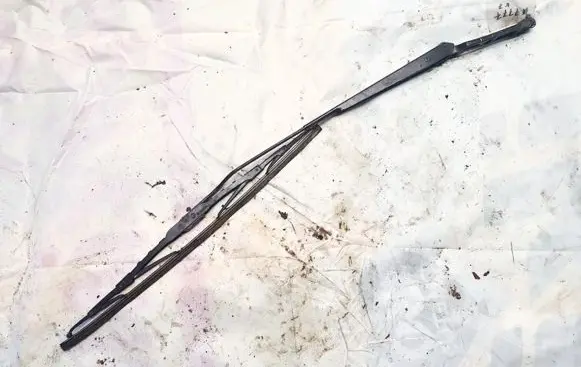 Audi A3 S3 8L Front wiper blade arm