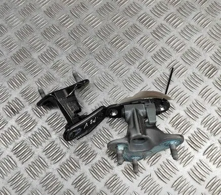 Mercedes-Benz GLE W167 Front door hinges set A1677200606 A1677200406