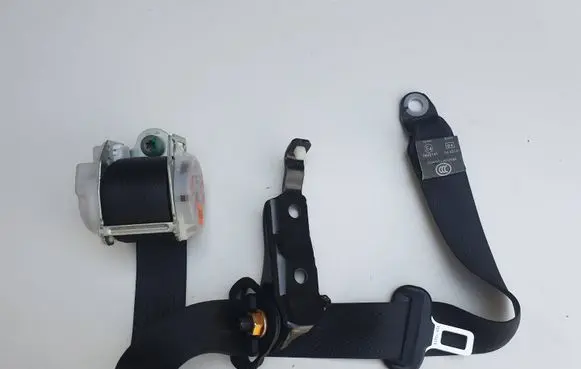Tesla Model S Rear seatbelt 101878900A 4018000324 209302