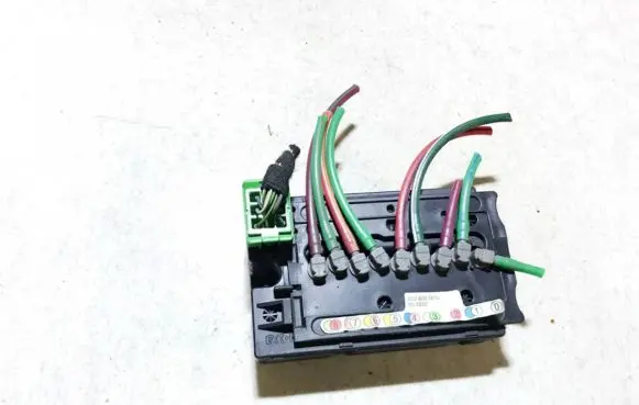 Mercedes-Benz C W202 Fuse box set 2028003615