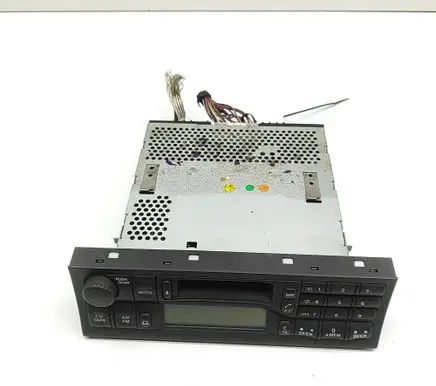 Jaguar XK8 - XKR Radio/CD/DVD/GPS head unit LJB4100AA 54B90060W04O