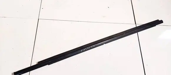 Mitsubishi Outlander Front door glass trim molding 
